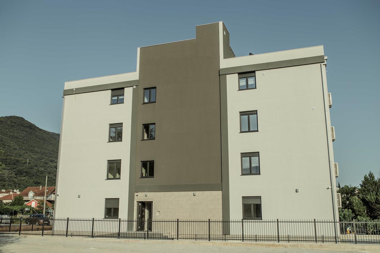 Premium-Designed Apartments 蒂瓦特 外观 照片